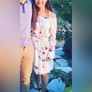 Off Shoulders Floral Dress 🌸